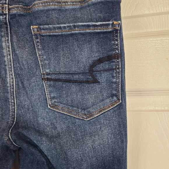 American Eagle Women's Stright Leg Extra Stretch Denim Blue Jeans, Size: 8R - Picture 12 of 16